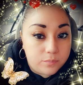 Meet your Posher, Isela